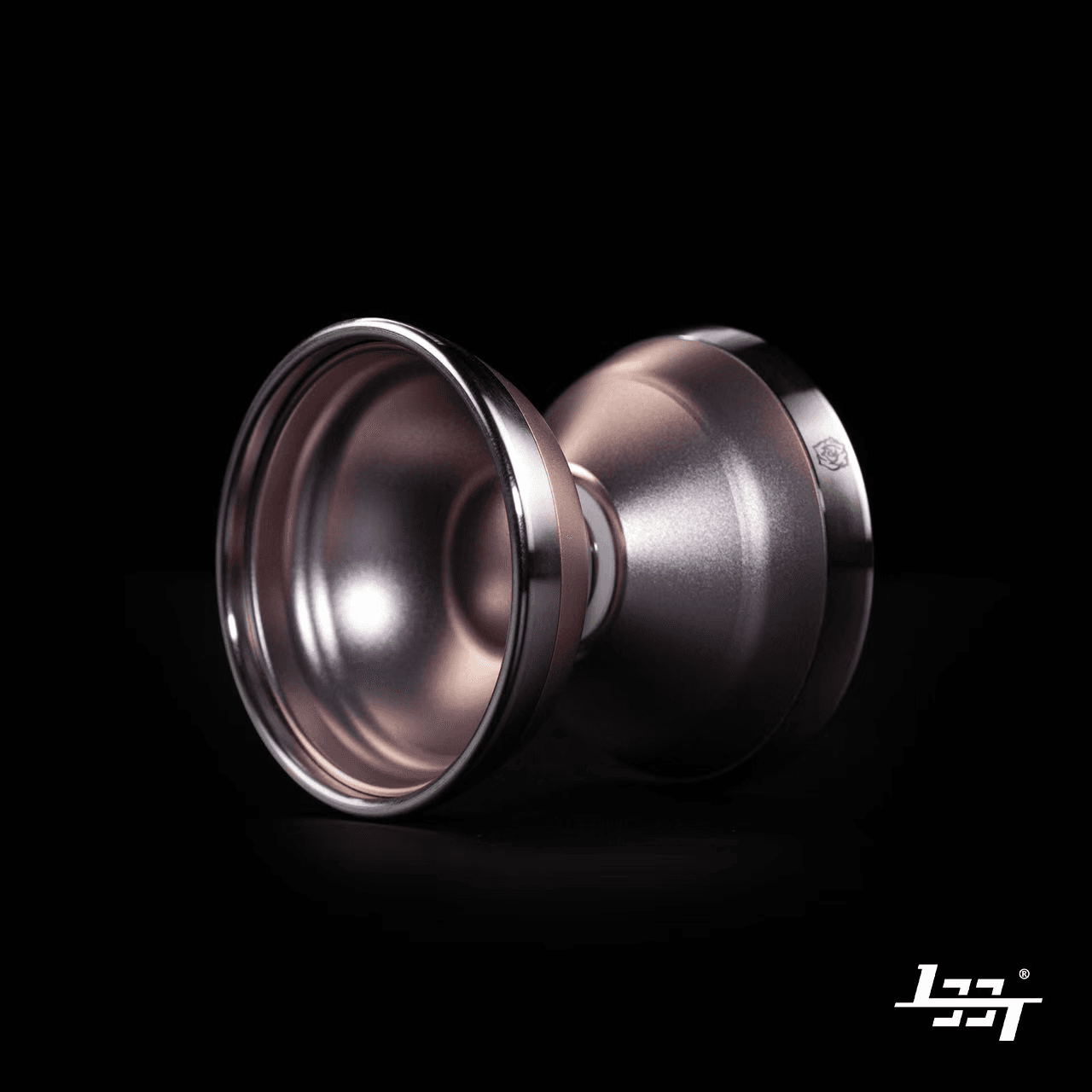 Original input photograph: Pink metallic yo-yo
